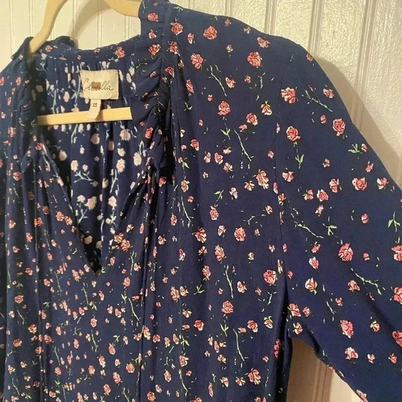 Cleobella Bell Sleeve Rose Patterned Blouse - Picture 13 of 14